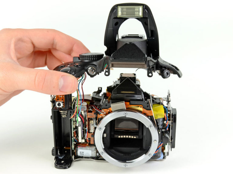 Аксессуары для фотоаппаратов со сменными объективами Sony